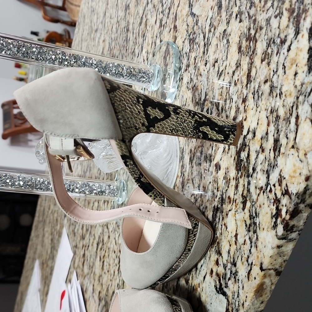 Gray Shoes - image 3